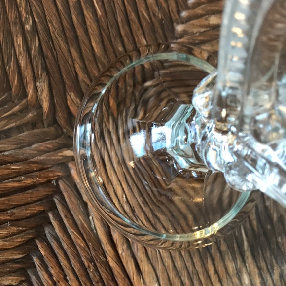 πΈπΊ Cake Plate Vintage & GORGEOUS- 1940 Hand etched daisy design. πΊπΈ - Picture 6 of 9